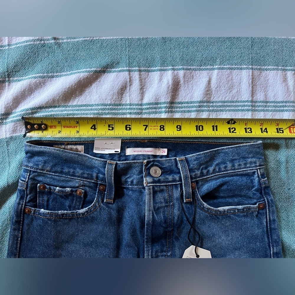 NWT Levi’s Women's Premium Wedgie Straight Jeans 26 - Picture 12 of 14